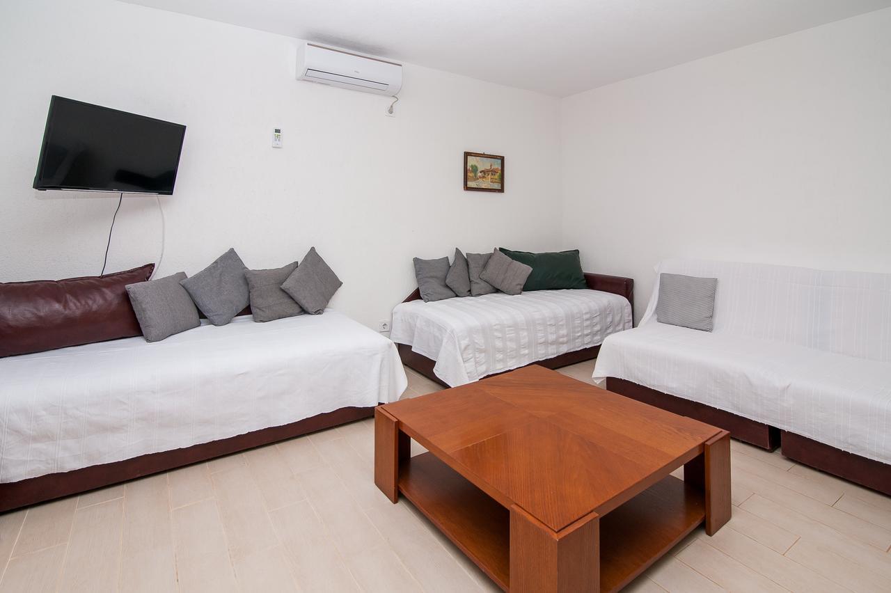 Open Sea Apartments Utjeha Dış mekan fotoğraf